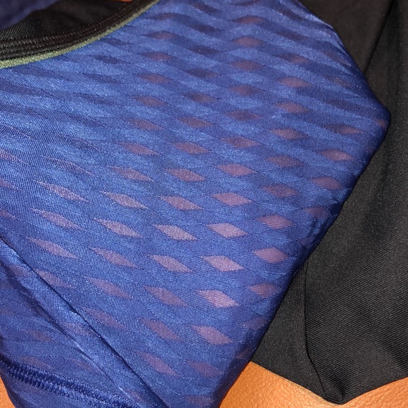 Victoria’s Secret Sport Capri leggings - Picture 6 of 6